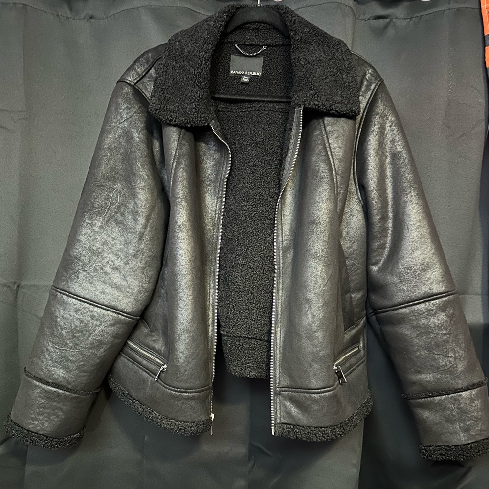 Like🆕 Faux Shearling Jacket BR - Picture 3 of 8